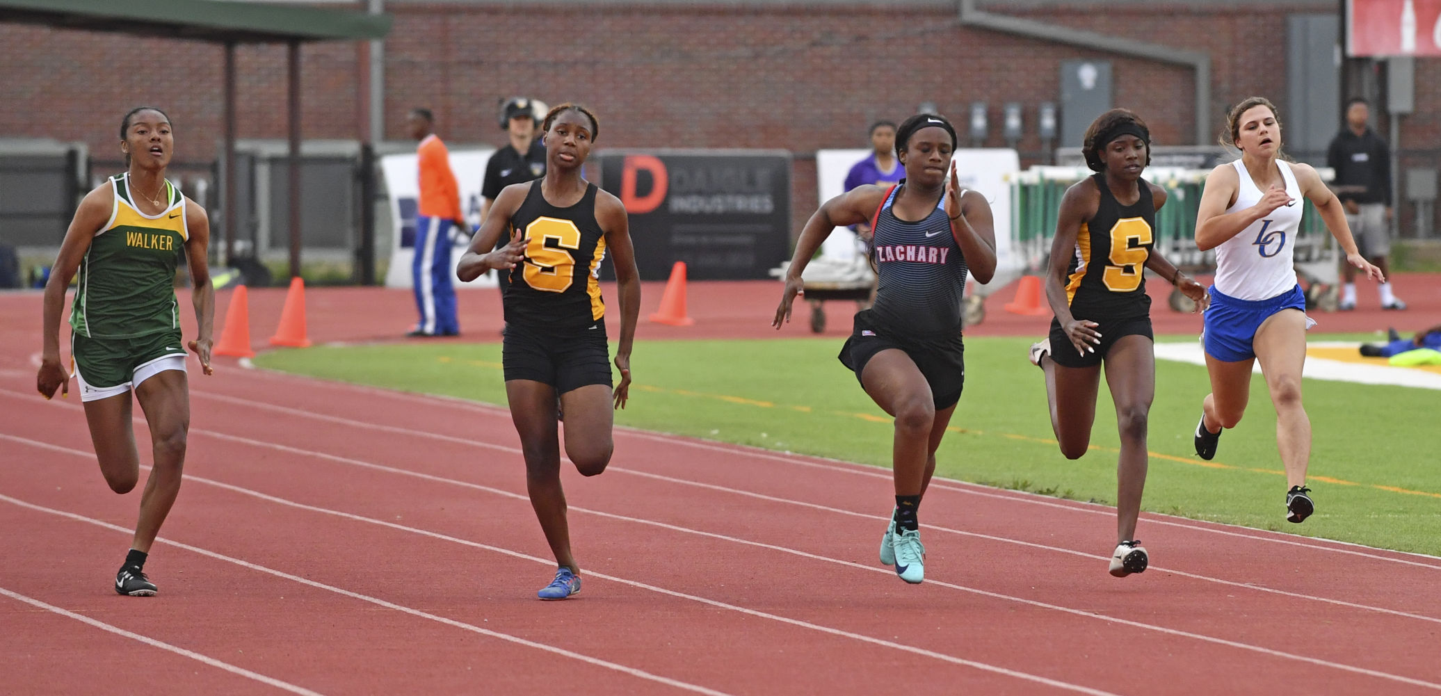 br.dist45atrack.041819 HS 701.JPG